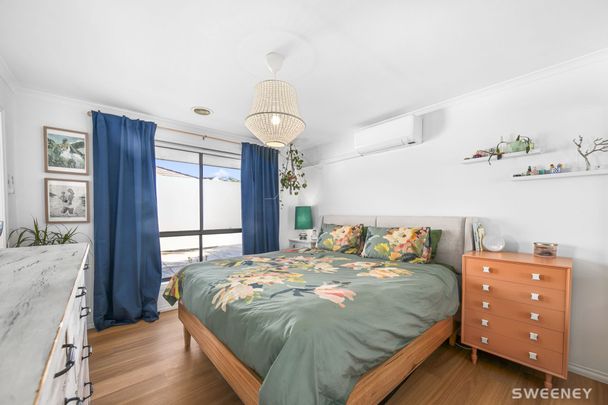 Stunning fully renovated two bedroom unit in quiet location. - Photo 1