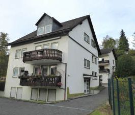 Moderne 3,5 Zimmer-Wohnung mit Balkon in Derschlag - Foto 4