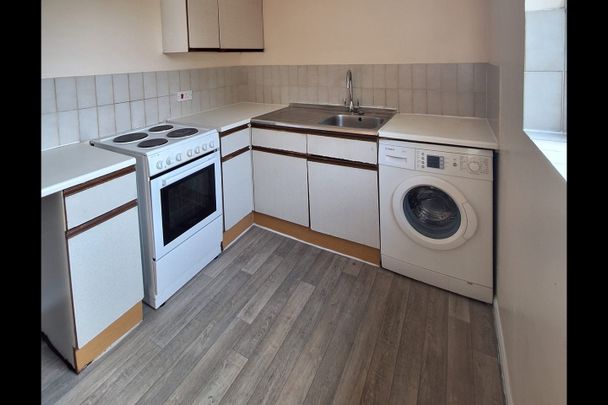 1 Bed Flat, Leaside Road, E5 - Photo 1