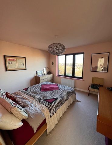 2 Bed Semi-Detached House, Woodbourne Avenue, BN1 - Photo 2