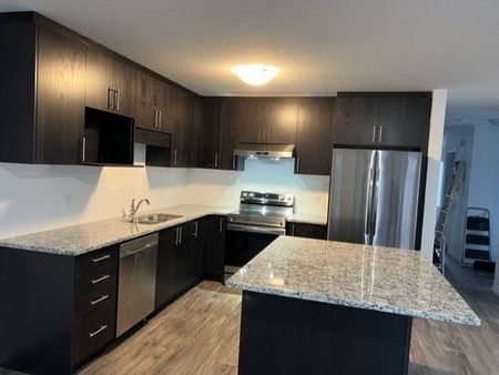 For Lease - 18 Roper Place, Kitchener, Ontario - Photo 3