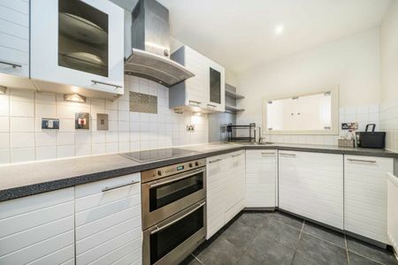 Wards Wharf Approach, E16, London - Photo 2