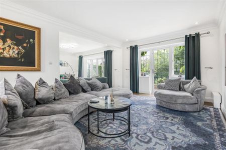 7 bedroom detached house to rent - Photo 3