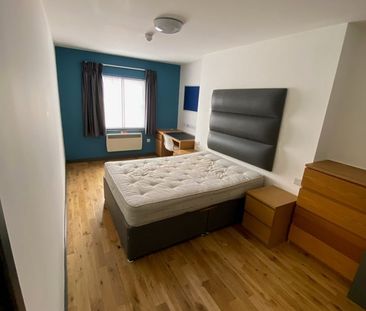 Room in a Shared Flat, Slater Street, L1 - Photo 6