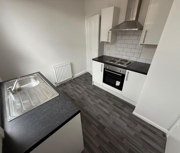 2 bed terraced house to rent in Branksome Terrace, Darlington - Photo 2