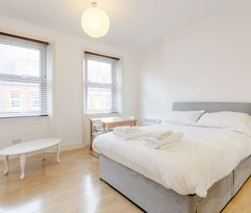 Studio Flat, Charleville Rd, W14 - Photo 1