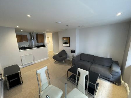 2 bedroom flat to rent - Photo 2