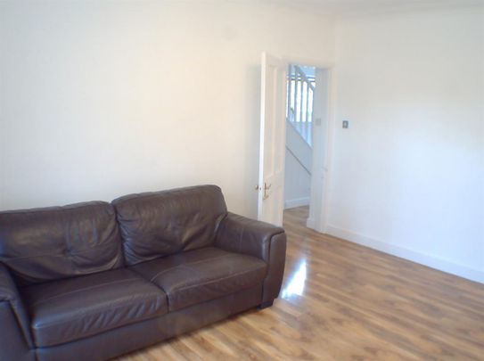 3 bedroom House To Let - Photo 1