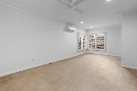 Spacious Family Haven with Charm & Modern Comfort - Photo 5