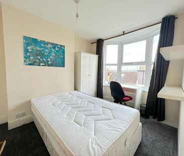 5 bedroom terraced house to rent - Photo 1