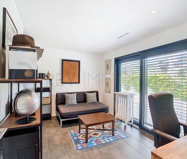Contemporary, family-friendly villa - Photo 1
