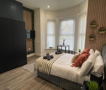 Studio Flat, Duncan Street, M7 - Photo 2