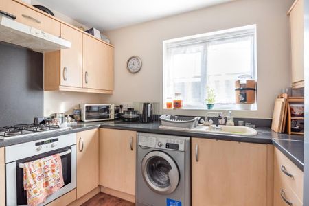 2 bedroom flat to rent - Photo 5