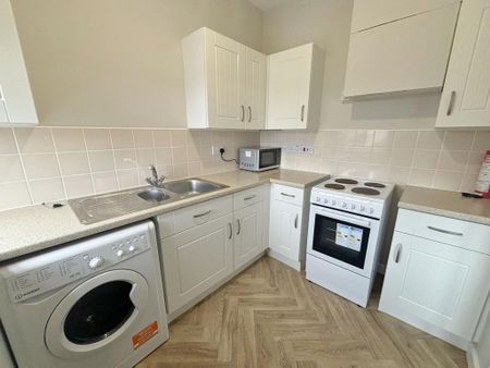1 bedroom flat to rent - Photo 2