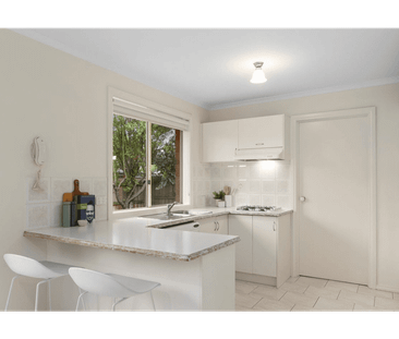 Furnished fashionable family - Photo 1