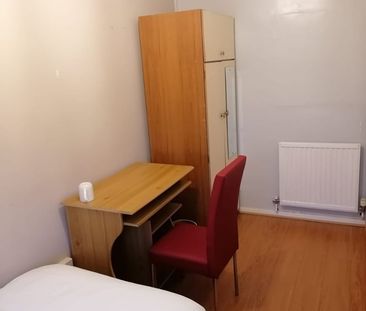 Room in a Shared Flat, Kingsbridge Road, M9 - Photo 6