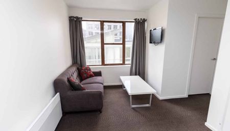 2 Bedroom Apartment - Photo 2