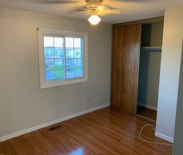 For Lease - 20 Glanvil Crescent, Toronto, Ontario - Photo 6