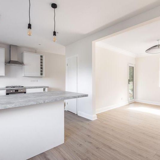 3 bedroom detached bungalow to rent - Photo 1