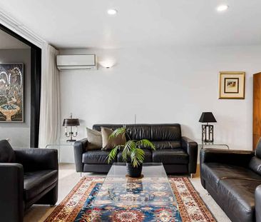 Fully Furnished Executive 2-Bedroom Apartment - Photo 1