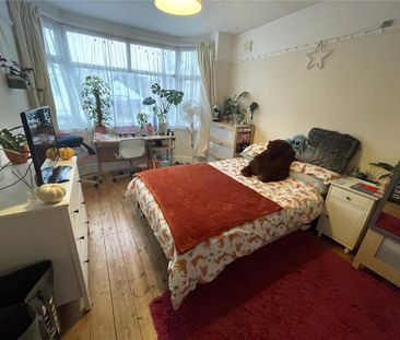 4 bedroom detached house to rent - Photo 2