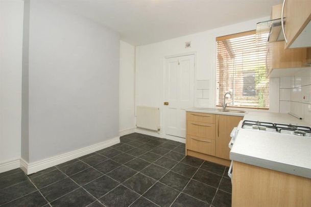 2 bedroom House To Let - Photo 1
