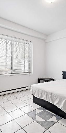 STUDIO SPACIEUX AVEC VUE SUR UN LUXURIANT JARDIN PRIVÉ RENOVE - Photo 1