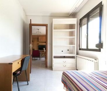 Plaza de Coímbra, Madrid, Community of Madrid 28025 - Photo 6