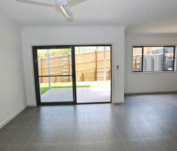 Spacious & Low-Maintenance Living in Glen Eden - Photo 2