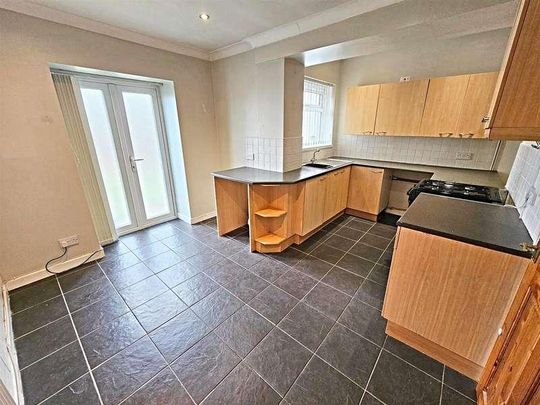 Middle Street, Trallwn, Pontypridd, CF37 - Photo 1