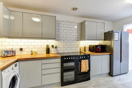 1 bedroom house of multiple occupation to rent - Photo 4