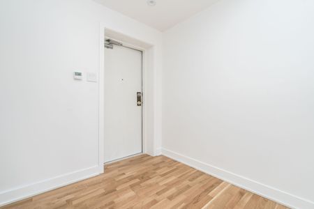 39 Riverwood Parkway - Photo 4