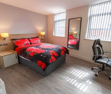 Kensington, Kensington. - Photo 4