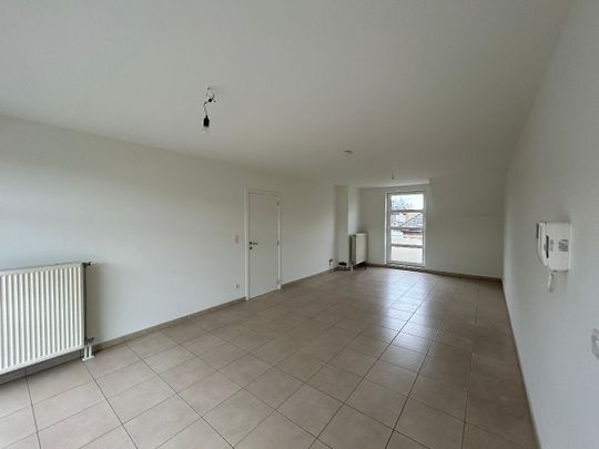 Energiezuinig 2-slpkapp. met staanplaats in centrum Zonhoven - Photo 1