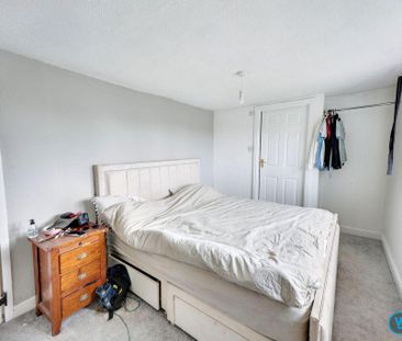6 bedroom semi-detached house to rent - Photo 1