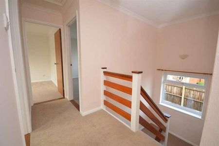 Murray Close, Braintree, CM7 - Photo 2