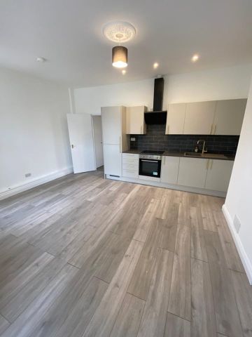 2 Bed Flat, Glyfiend Road, NW10 - Photo 5