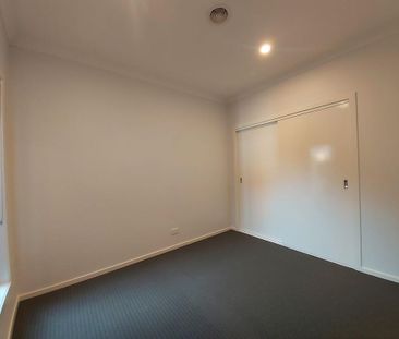 Splendid 4Br Family Home in Bonnie Brook! - Photo 6