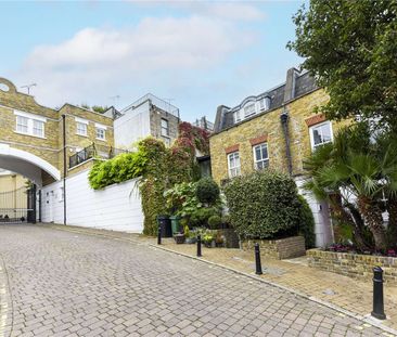 Modern 4 bedroom townhouse in a secure gated development, close to ... - Photo 4
