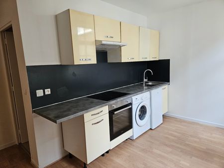 Studio meublé avec cuisine équipée et balcon - Photo 5