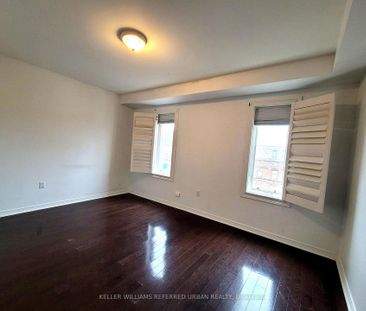 For Lease - 287 Kingswood Road, Toronto, Ontario - Photo 2