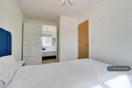 4 bedroom terraced house to rent - Photo 5
