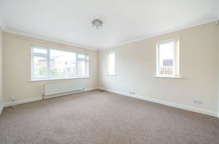 3 Bedroom - Photo 2