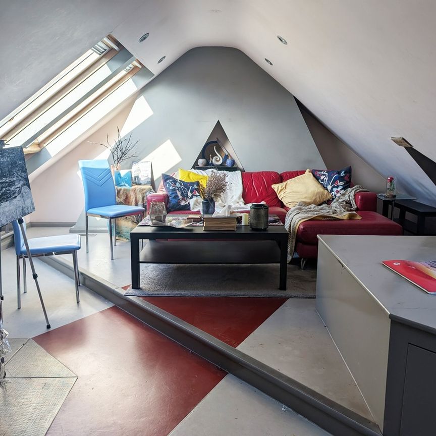 3 Bed Flat, Durnsford Road, SW19 - Photo 1