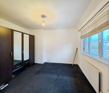 2 Bed End Terrace, Botha Road, E13 - Photo 4