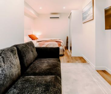 Studio Balcony - Photo 3