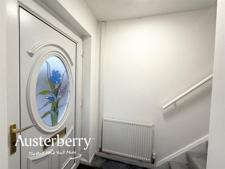 3 bedroom semi-detached house to rent - Photo 2