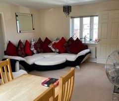 2 bedroom coach house to rent - Photo 4