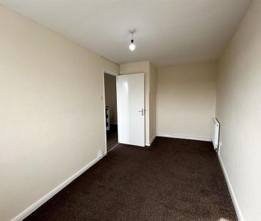 3 bedroom maisonette to rent - Photo 3