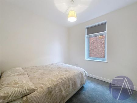 3 bedroom semi-detached house to rent - Photo 5